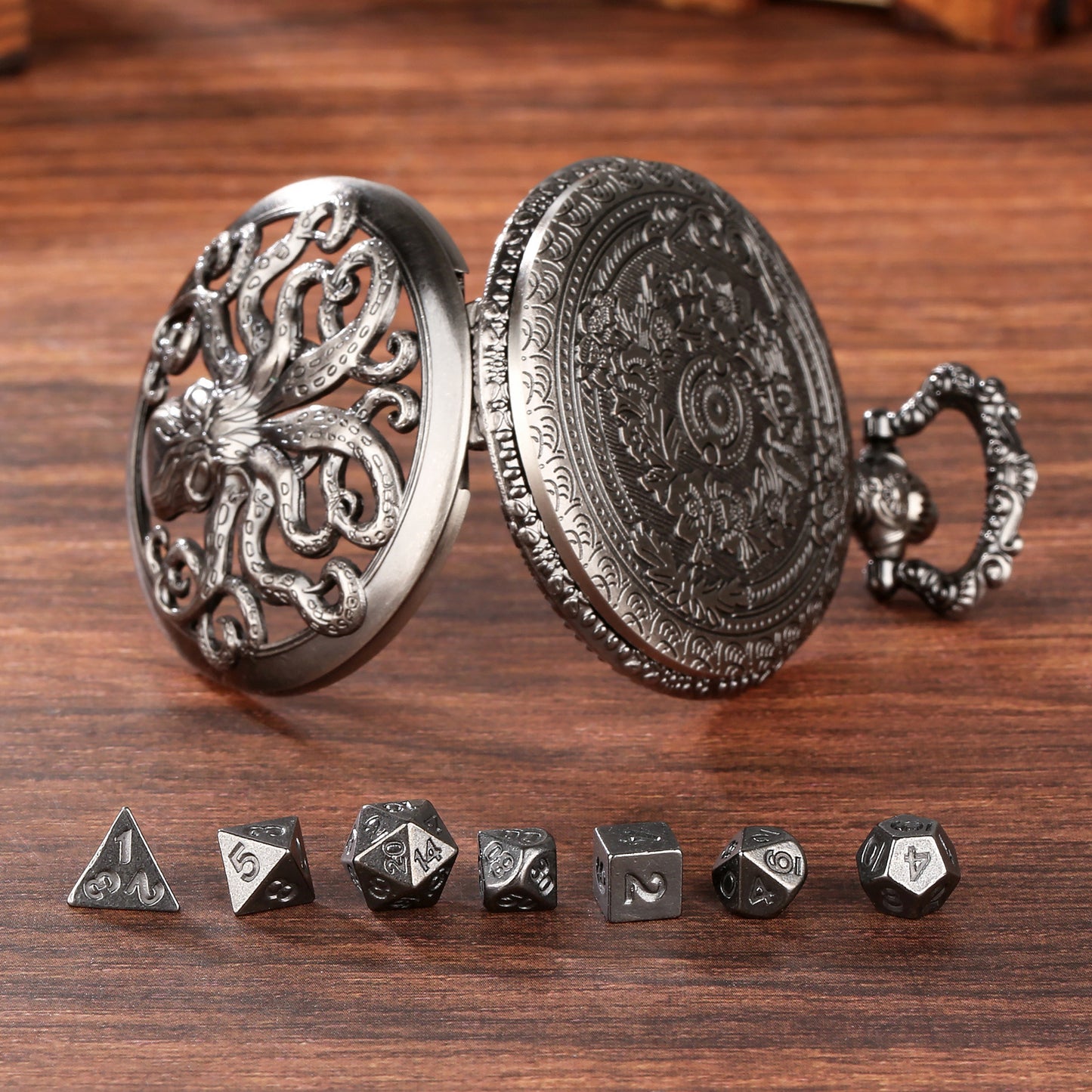 Octopus Pocket Watch Dice Set, Equipped With 7 Mini Polyhedral Metal Dice